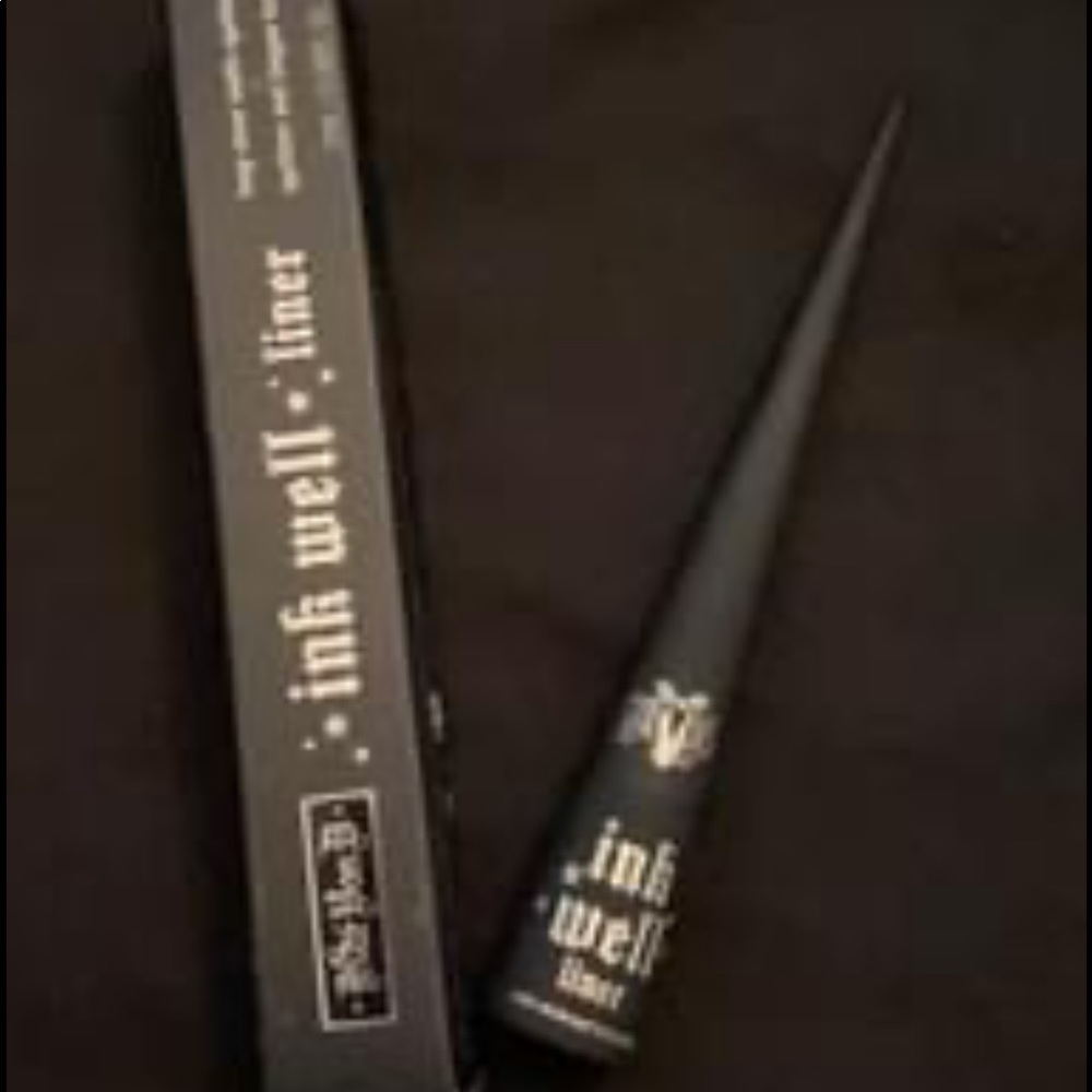 Kat Von D ink well liner
